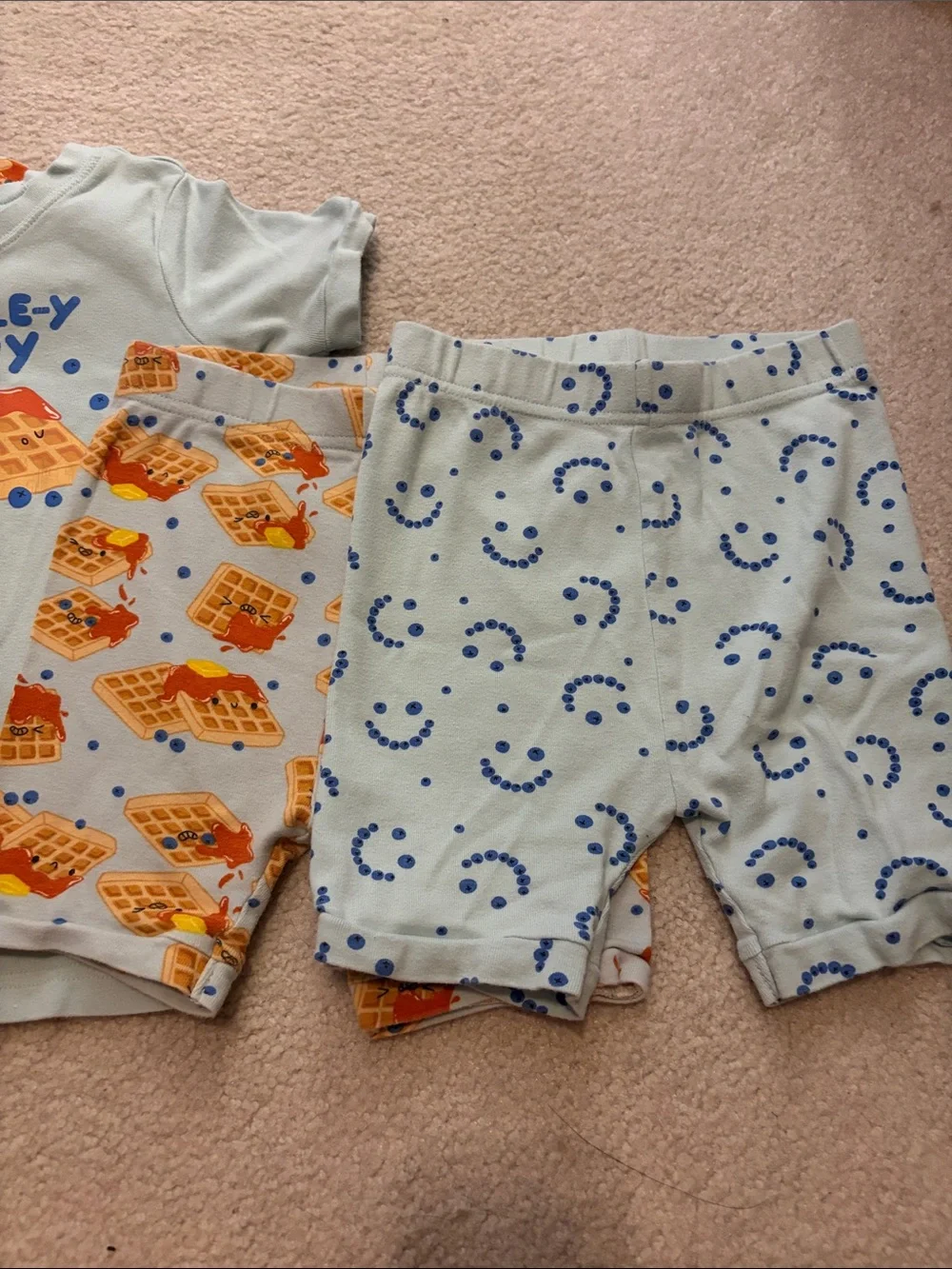 Old Navy Waffles Pajama Set (2 tops 2 bottoms), 6T